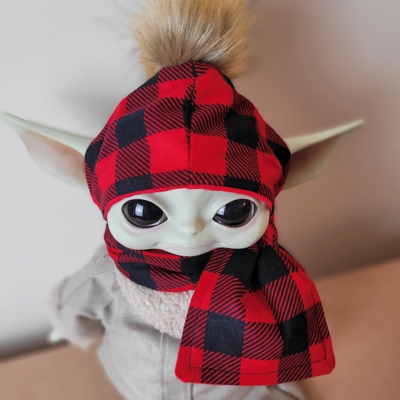 2 pc Hat & Scarf set for 11" The Child baby yoda LIFESIZE SIDESHOW Grogu Buffalo - Picture 8 of 14